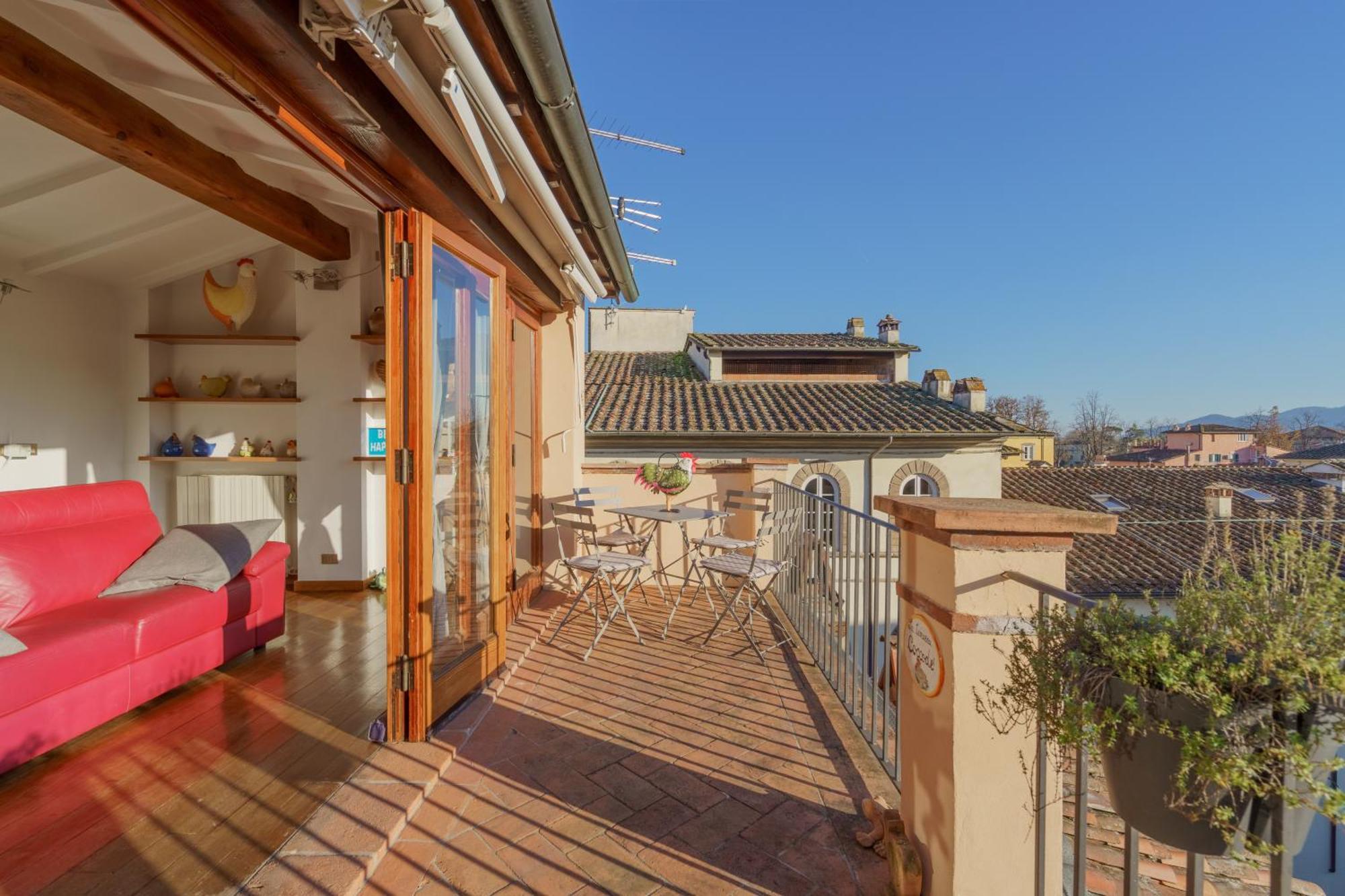 לוקה Terrazza Coccode' Spazioso Con Vista Mozzafiato! מראה חיצוני תמונה